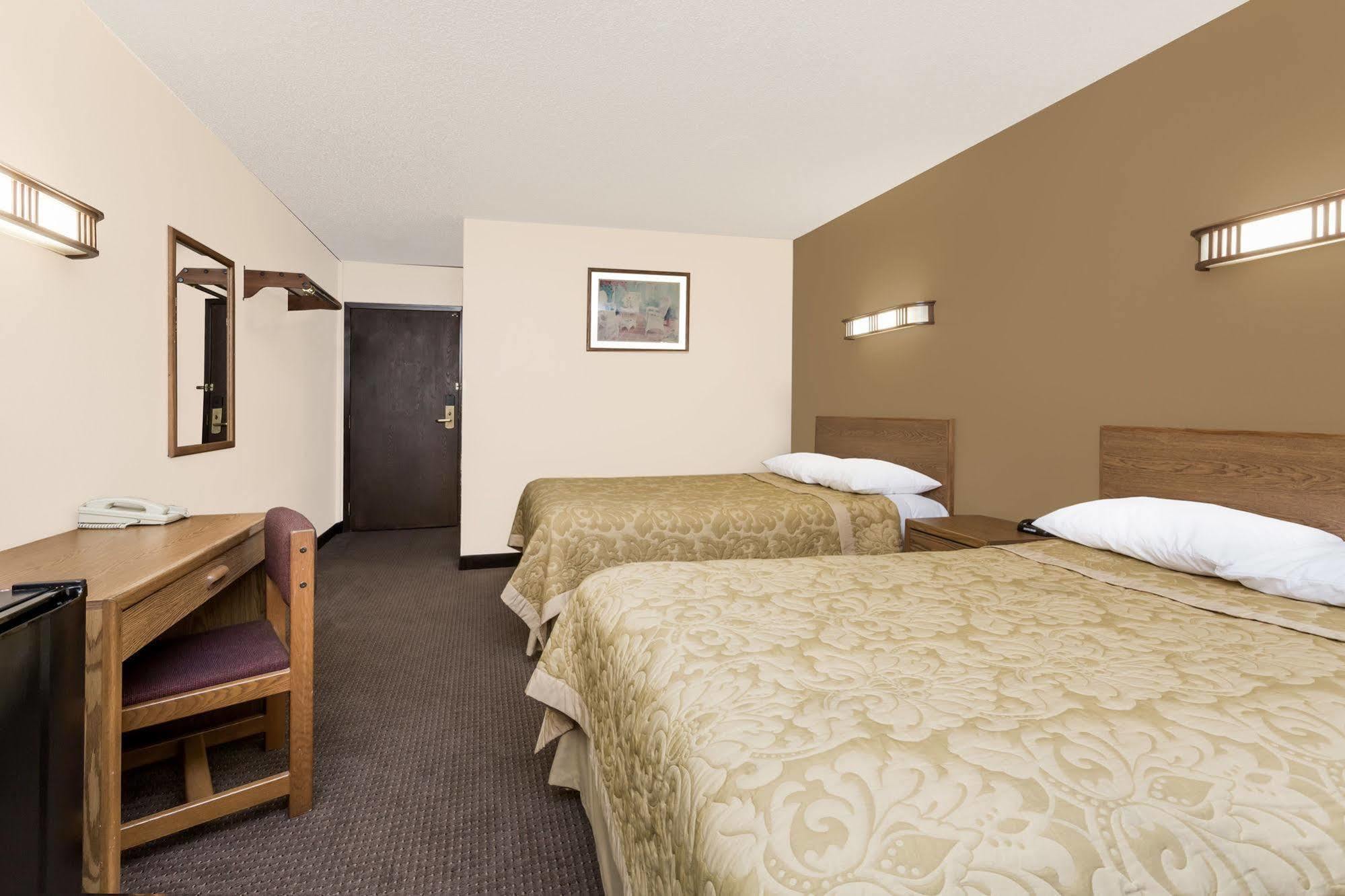 Super 8 By Wyndham Ogallala Buitenkant foto
