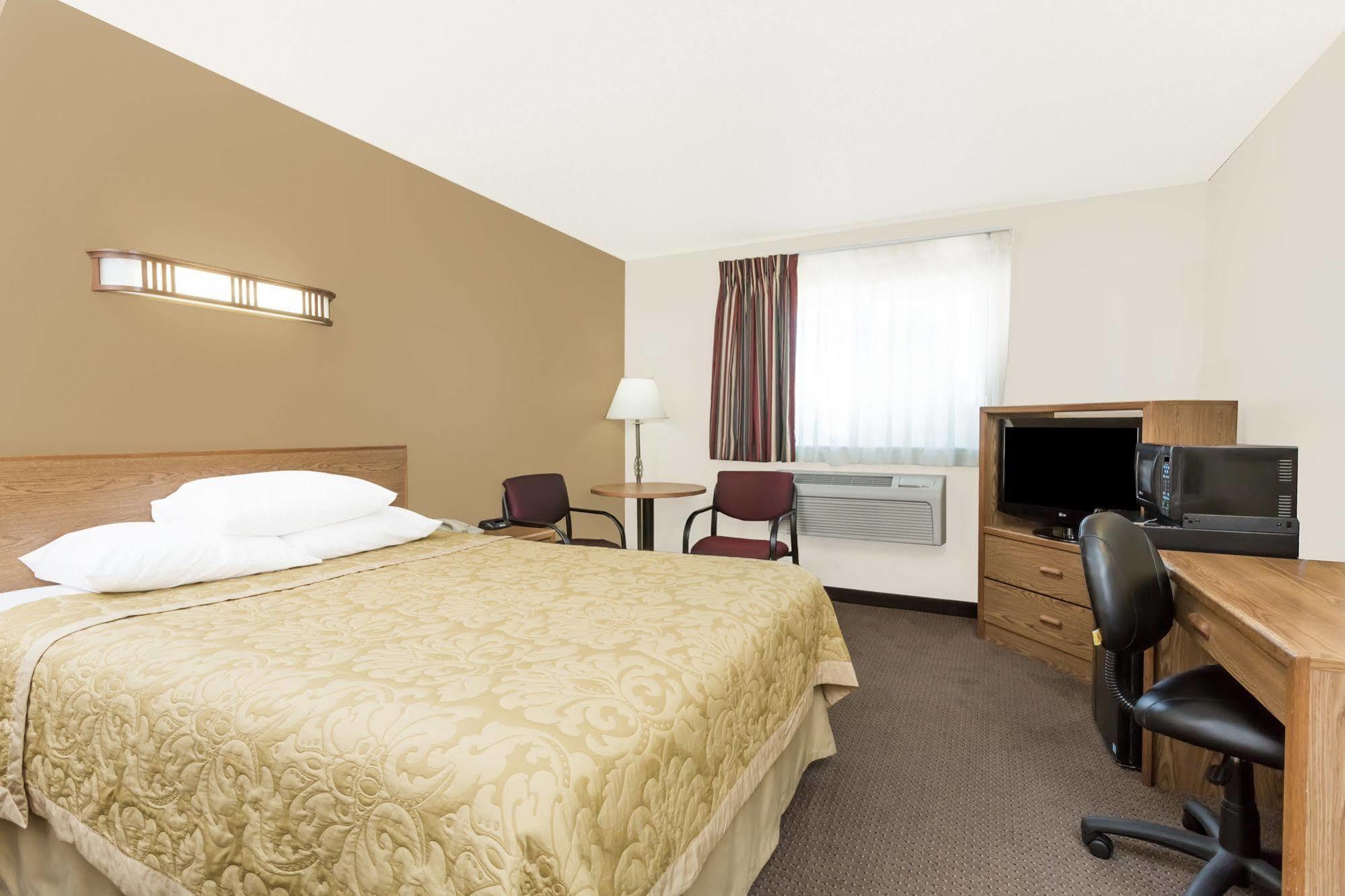 Super 8 By Wyndham Ogallala Buitenkant foto